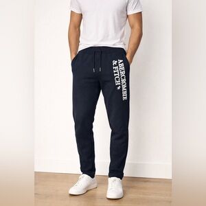 Abercrombie & Fitch Men's Classic Logo Joggers - Size Small